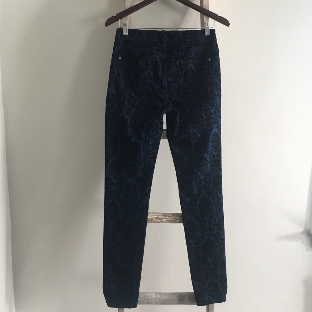 ⭐️40% Off⭐️ Tinsel Denim Couture Navy & Black Skinny Jeans - Picture 3 of 7